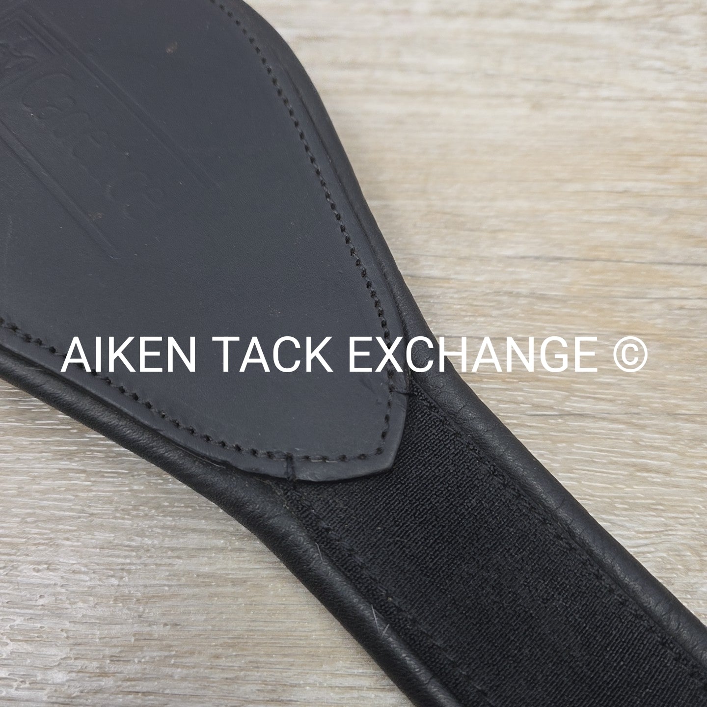 Cadence Anatomic Contour Short Girth, Black, 28"