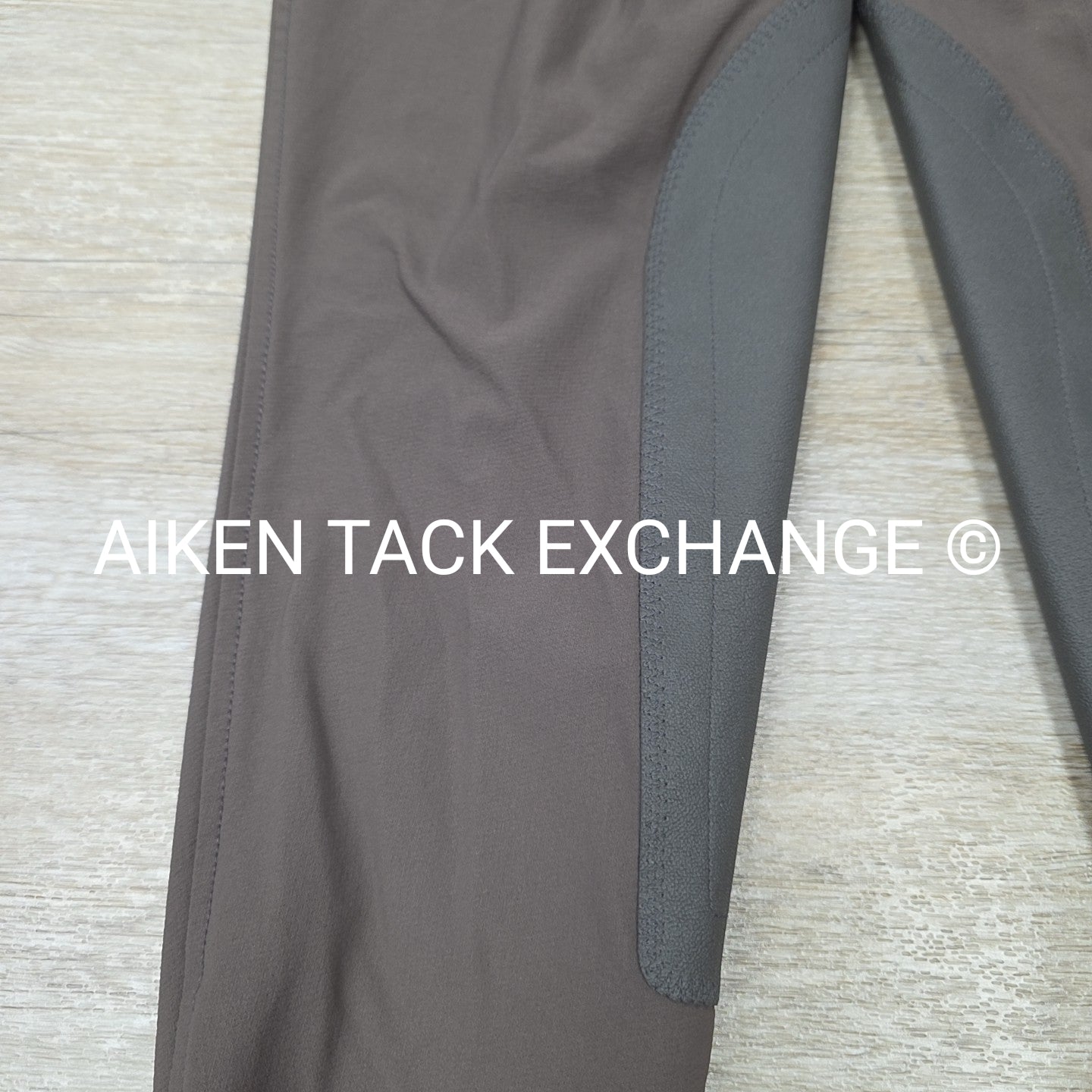 Kerrits Cross Over Knee Patch Breeches, Size Medium