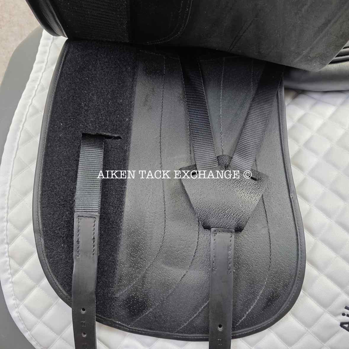 Verhan Trustin Free Shoulder Dressage Saddle, 17.5" Seat, Medium Wide Tree, Wool Flocked Panels