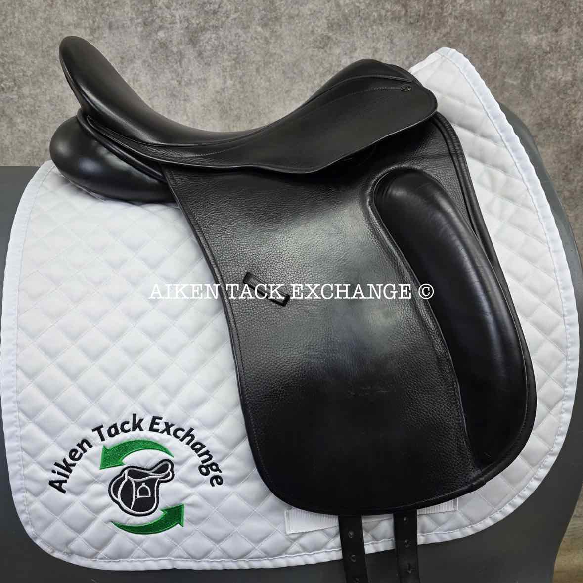 2011 County Perfection Dressage Saddle, 17" Seat, Adjustable Flap, Medium Narrow Tree, Wool Flocked Panels