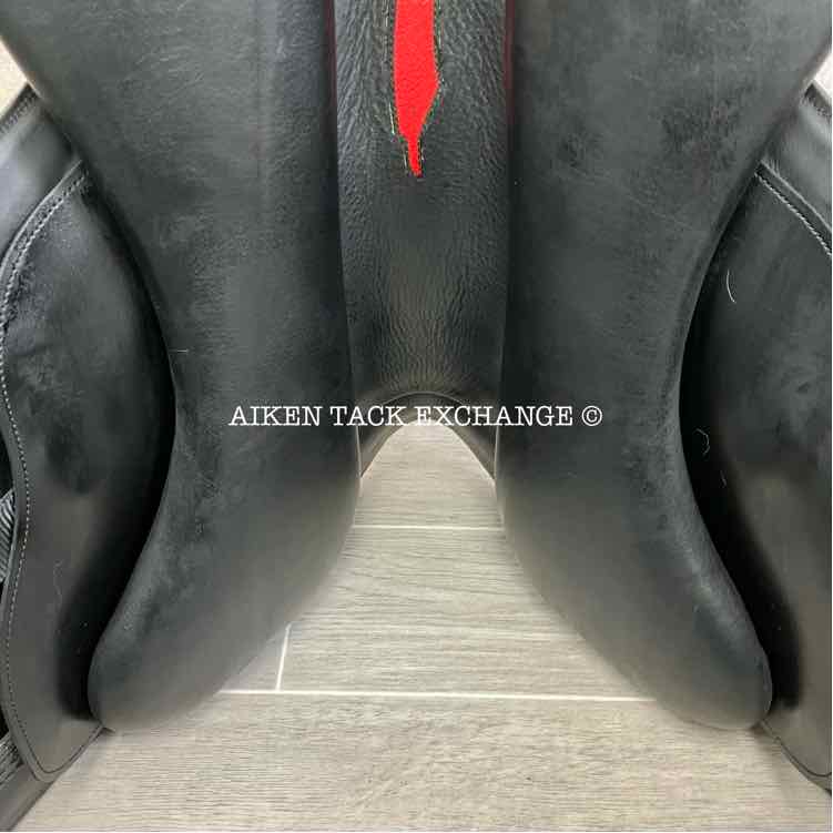 2022 Aviar Rook 2.0 Monoflap Dressage Saddle, 18.5" Seat, Adjustable Tree, Foam Panels