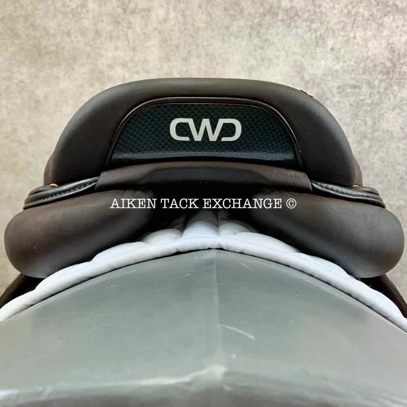 2023 CWD SE32 2GS Mademoiselle Close Contact Jump Saddle, 17.5" Seat - S2, 2L Flap, Dynamik Flex Tree - Medium, Foam Panels, Full Buffalo Leather