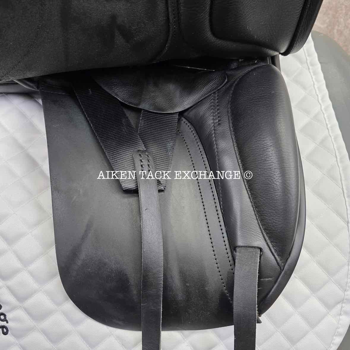 Richard Castelow Dressage Saddle, 17.5" Seat, Short Flap, Medium Wide Tree, Wool Flocked Panels