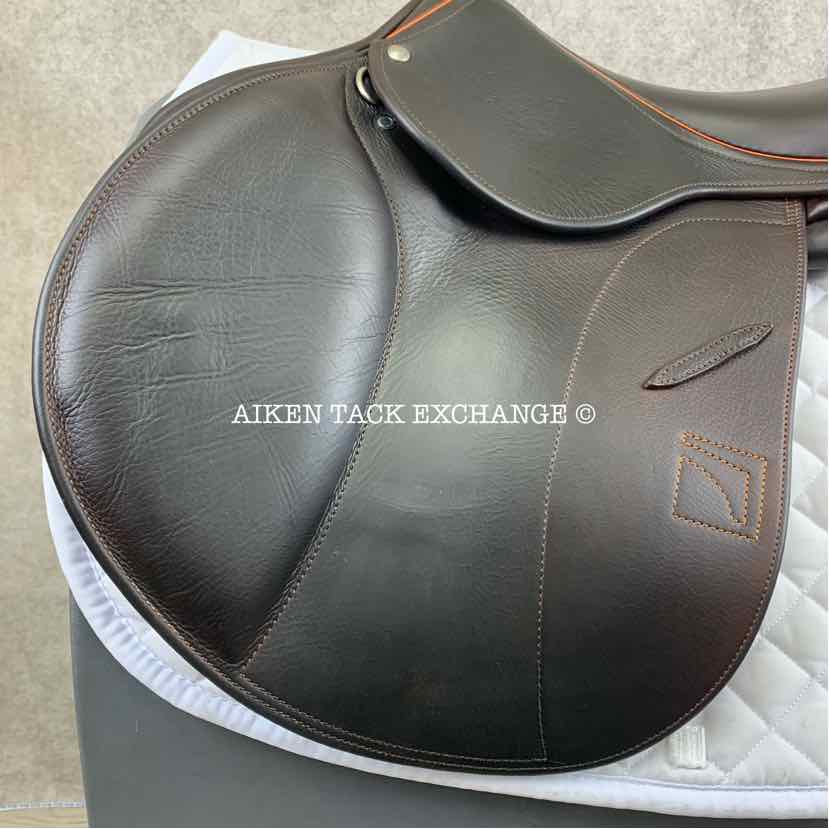2023 Childeric FLP Close Contact Jump Saddle, 18" Seat, 2 3/4 Flap, M/MW Tree, Foam Panels, Full Buffalo Leather