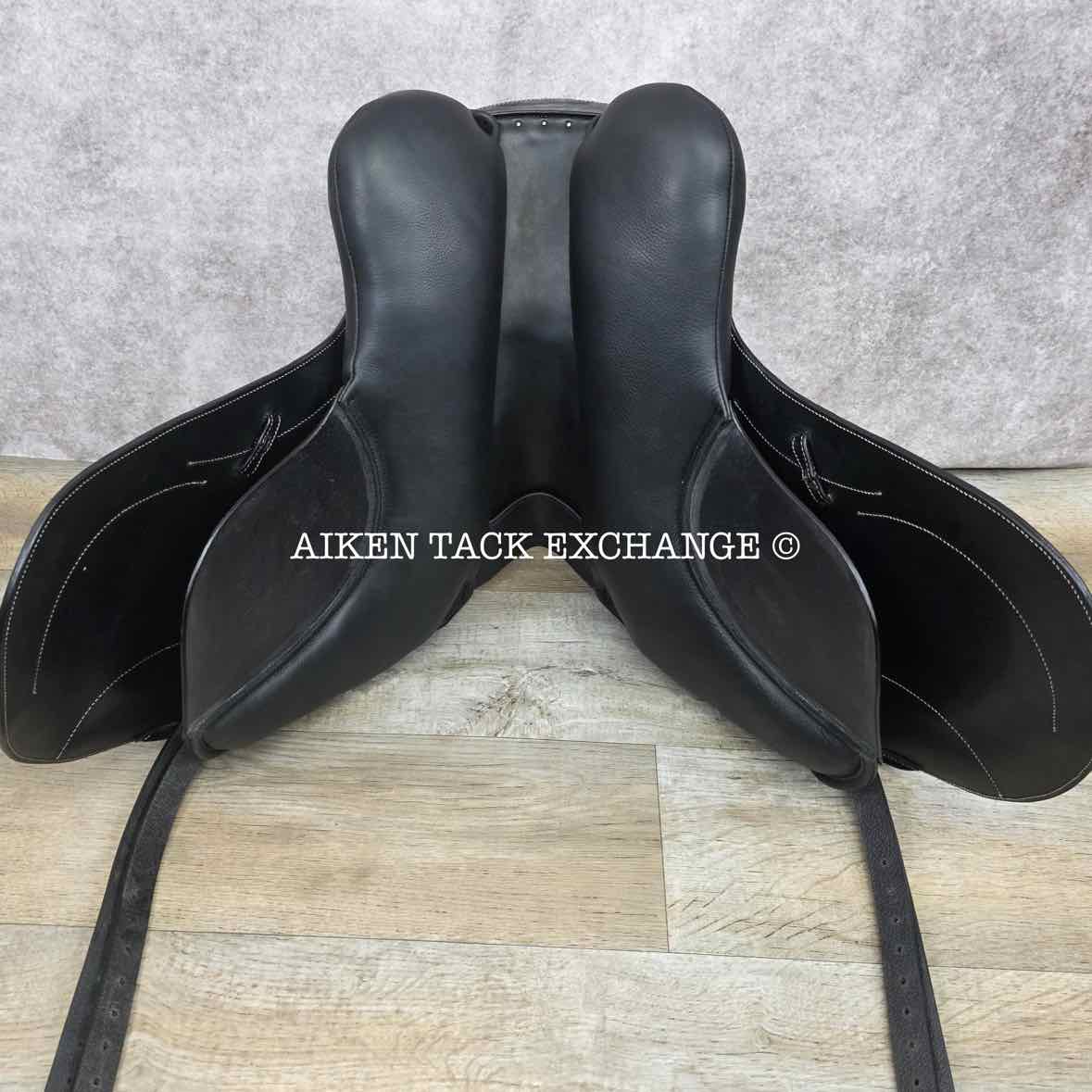 2023 MaxFlex Savannah Dressage Saddle, 17.5" Seat, XX-Wide Tree, Wool Flocked Panels