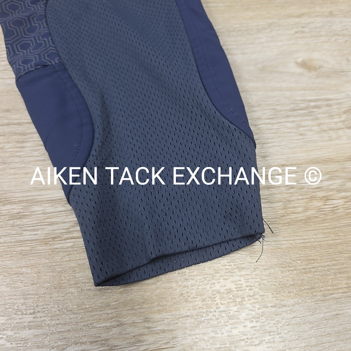 Ariat Tri Factor Silicone Grip Full Seat Breeches, Size 32 R