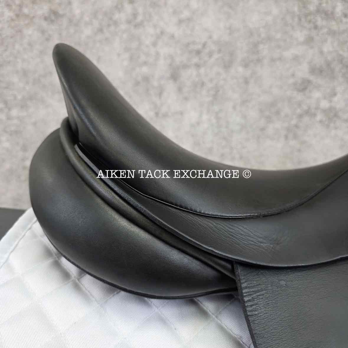1995 County Competitor Dressage Saddle, 17.5" Seat, Medium Tree, Wool Flocked Panels