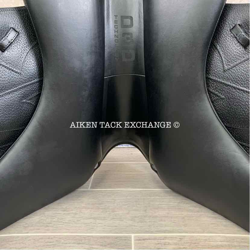 **SOLD** 2017 Devoucoux Makila S Monoflap Dressage Saddle, 18" Seat, 3A Flap, Medium Wide Tree, Foam D3D Panels, Buffalo Leather