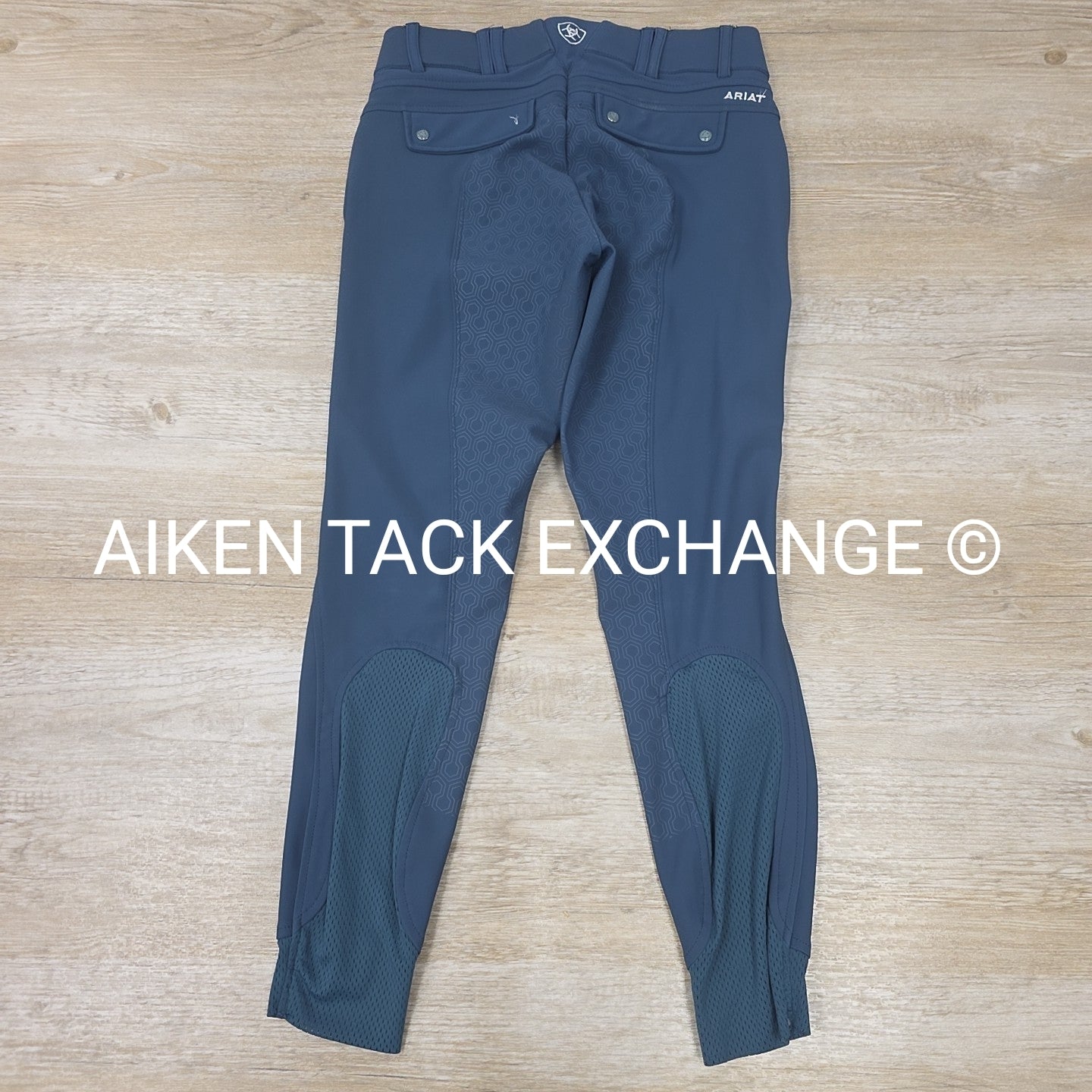 Ariat Tri Factor Full Seat Breeches, Women's 26 (missing 1 pocket button)