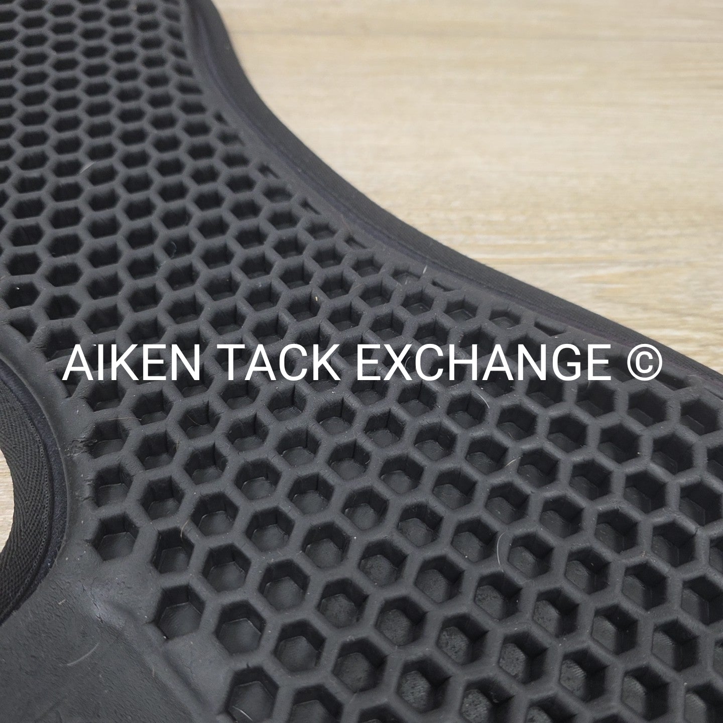 Acavallo Wither Free Hexagonal Gel & Memory Foam Half Pad