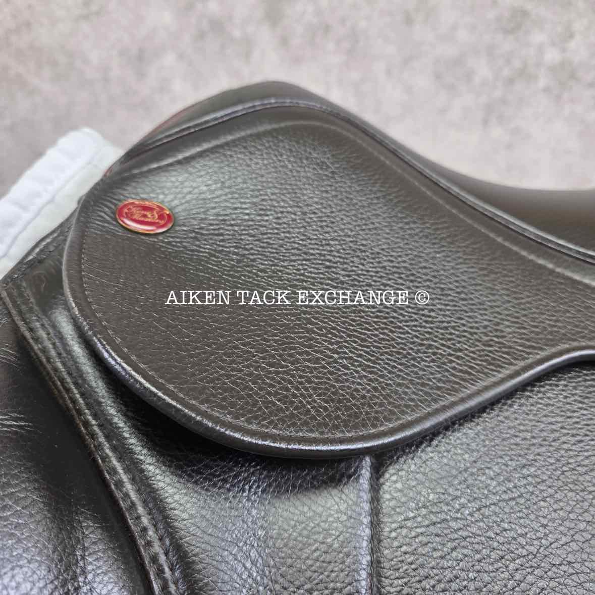 2023 Kent & Masters Competition Series Monoflap XC Jump Saddle, 17.5" Seat, Adjustable Tree - Changeable Gullet, Wool Flocked Panels