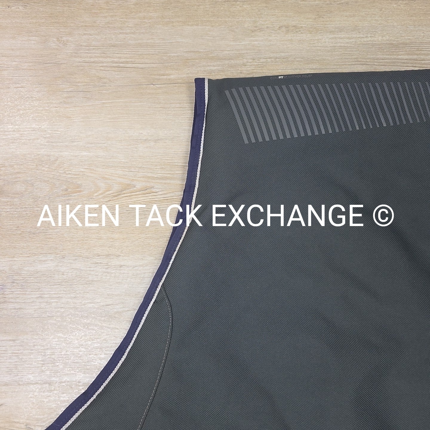 WeatherBeeta ComFiTec Plus Dynamic Detach-A-Neck Turnout Blanket, 220g fil, 78"
