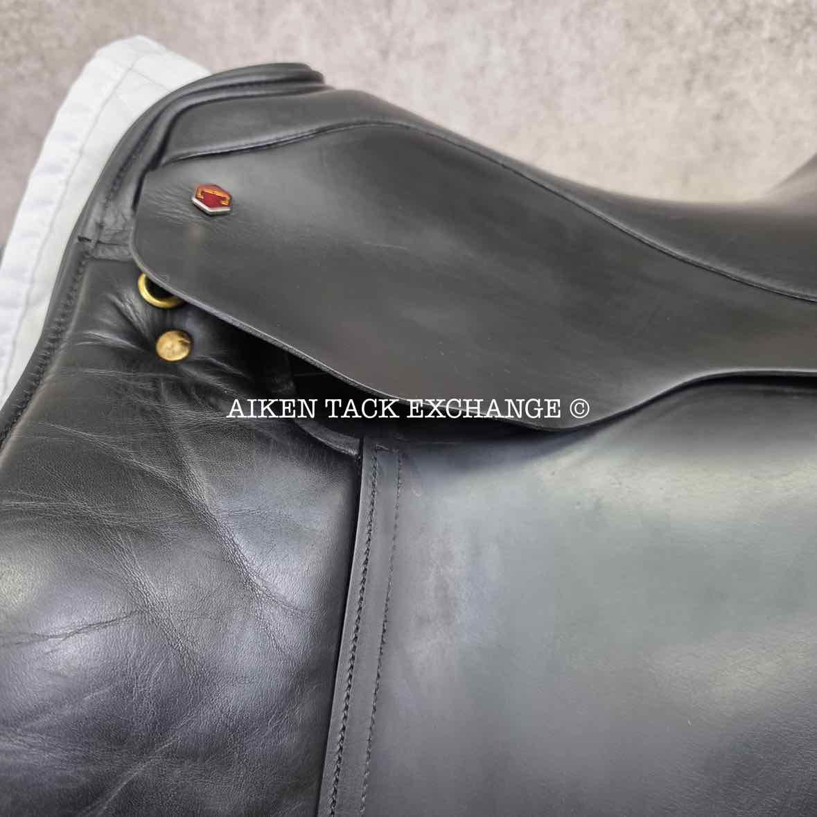Albion SLK Dressage Saddle, 18" Seat, Wide Tree, Wool Flocked Panels