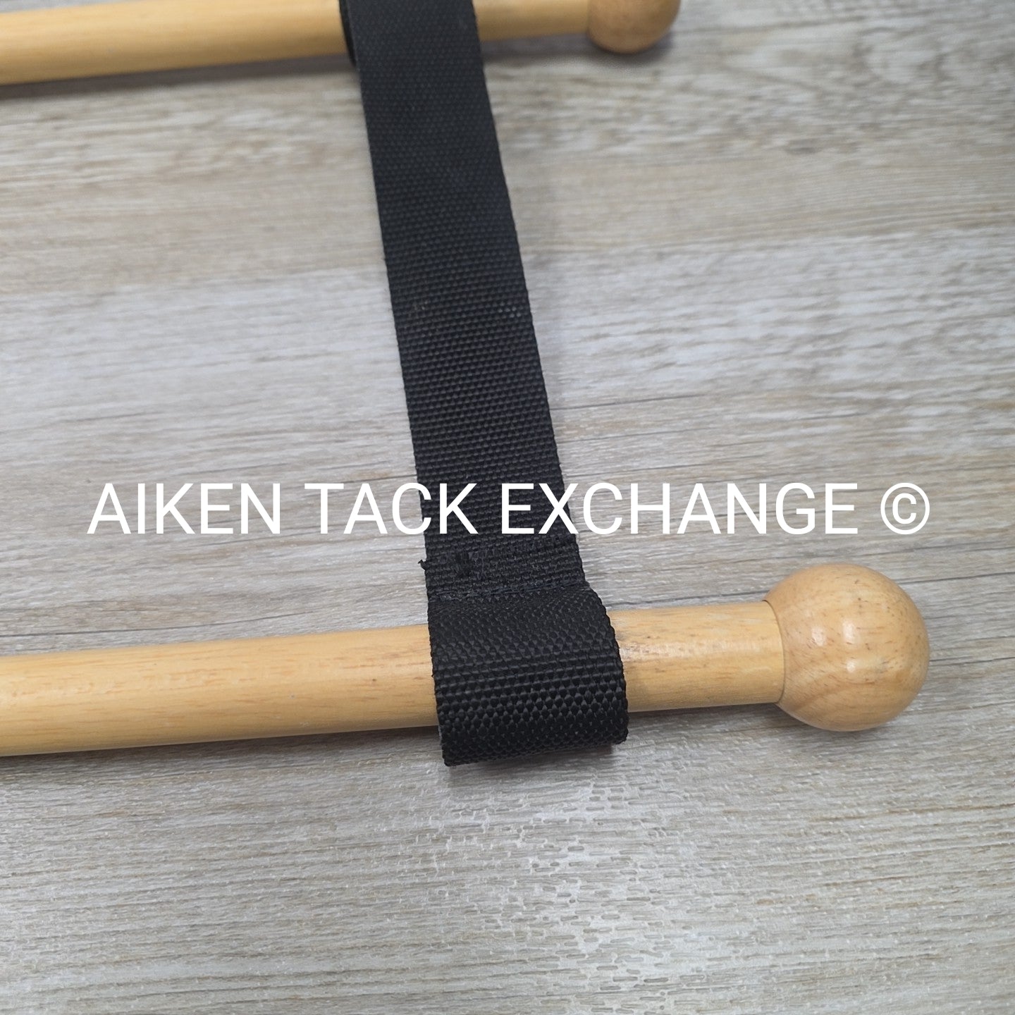 Hanging Wood Blanket Bar