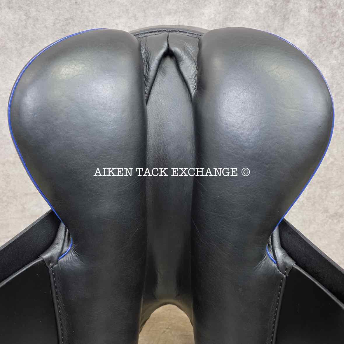 2022 Passier BluStyle Dressage Saddle, 17.5" Seat, Medium Wide Tree, Wool Flocked Panels