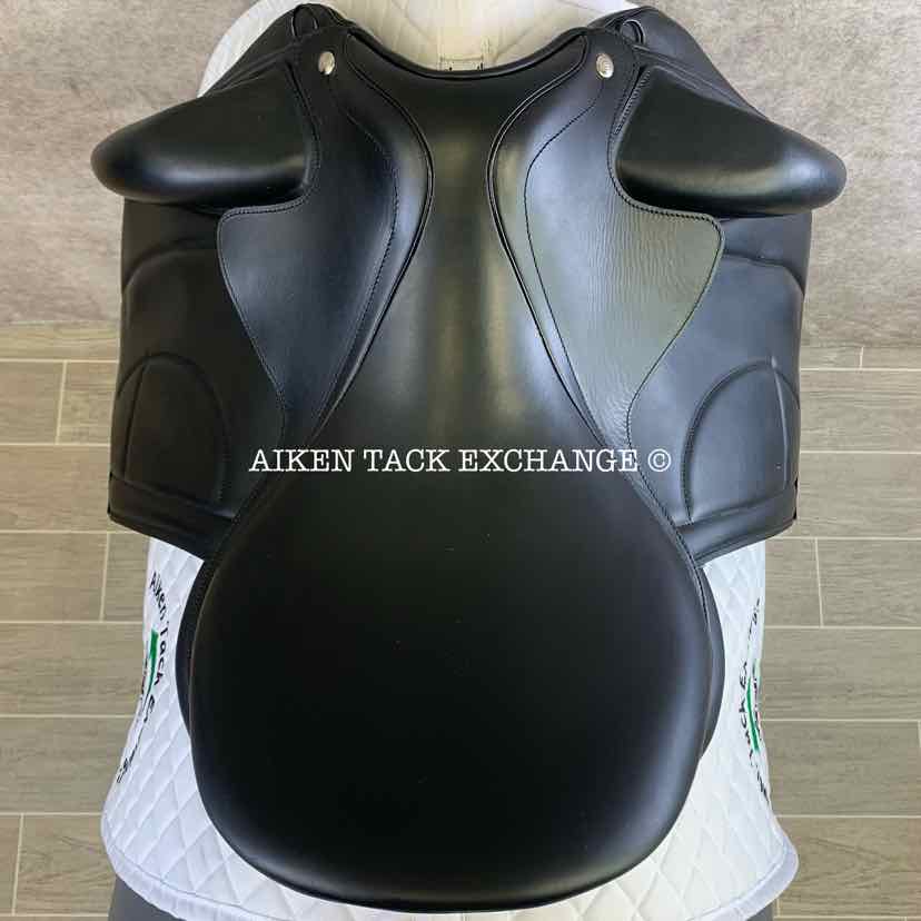 **SOLD** 2021 Arion Monoflap Dressage Saddle, 17" Seat, 1C Flap - Short, Medium Wide/Wide Tree, Foam Panels, Buffalo Leather