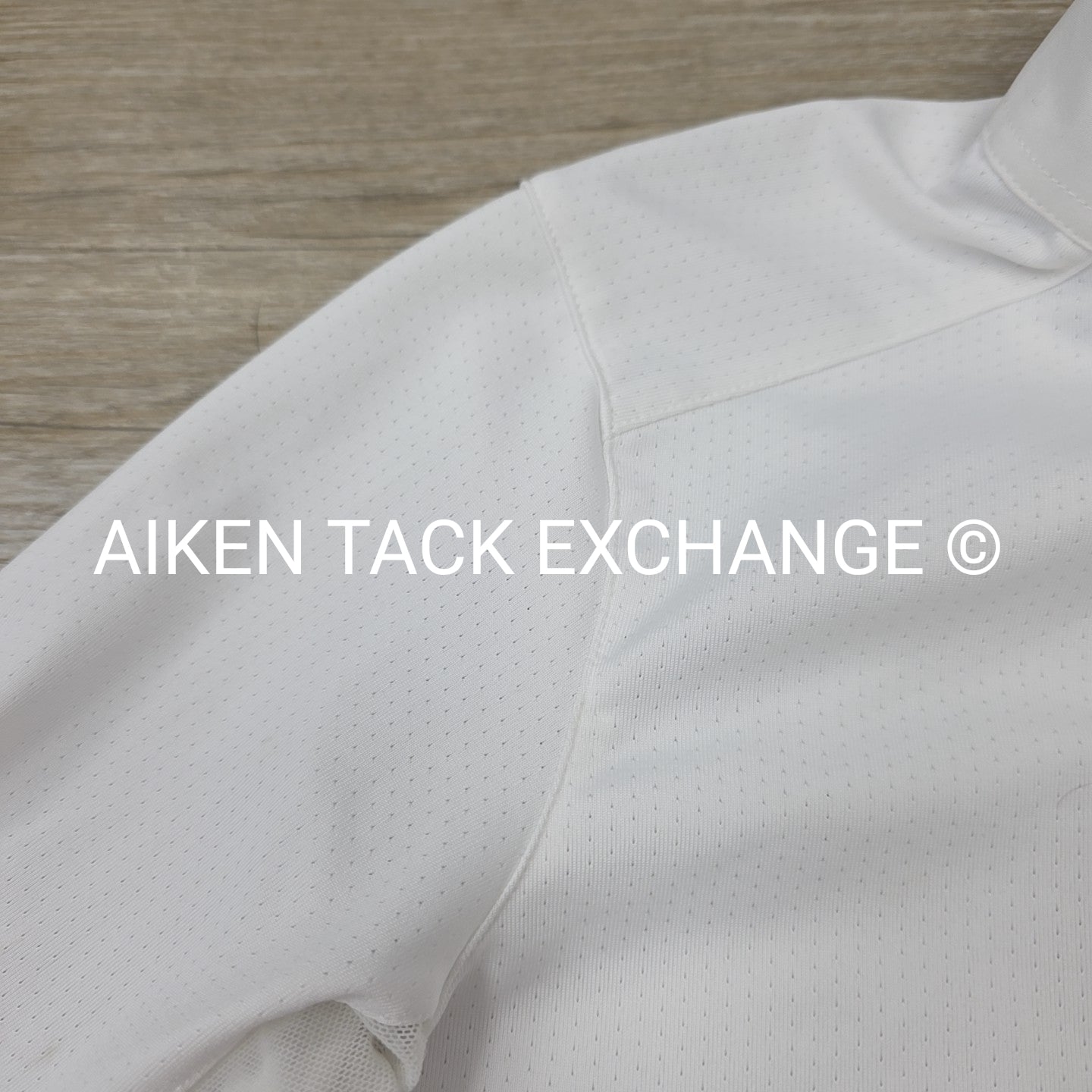 Essex Classics Talent Yarn Long Sleeve Sun Shirt Show Shirt, Size Medium