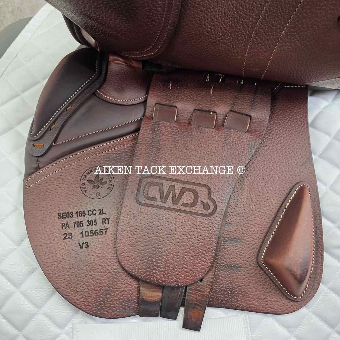 2023 CWD SE03 Close Contact Jump Saddle, 16.5" Seat, 2L Flap, Medium Tree, Foam Panels, Full Buffalo Leather