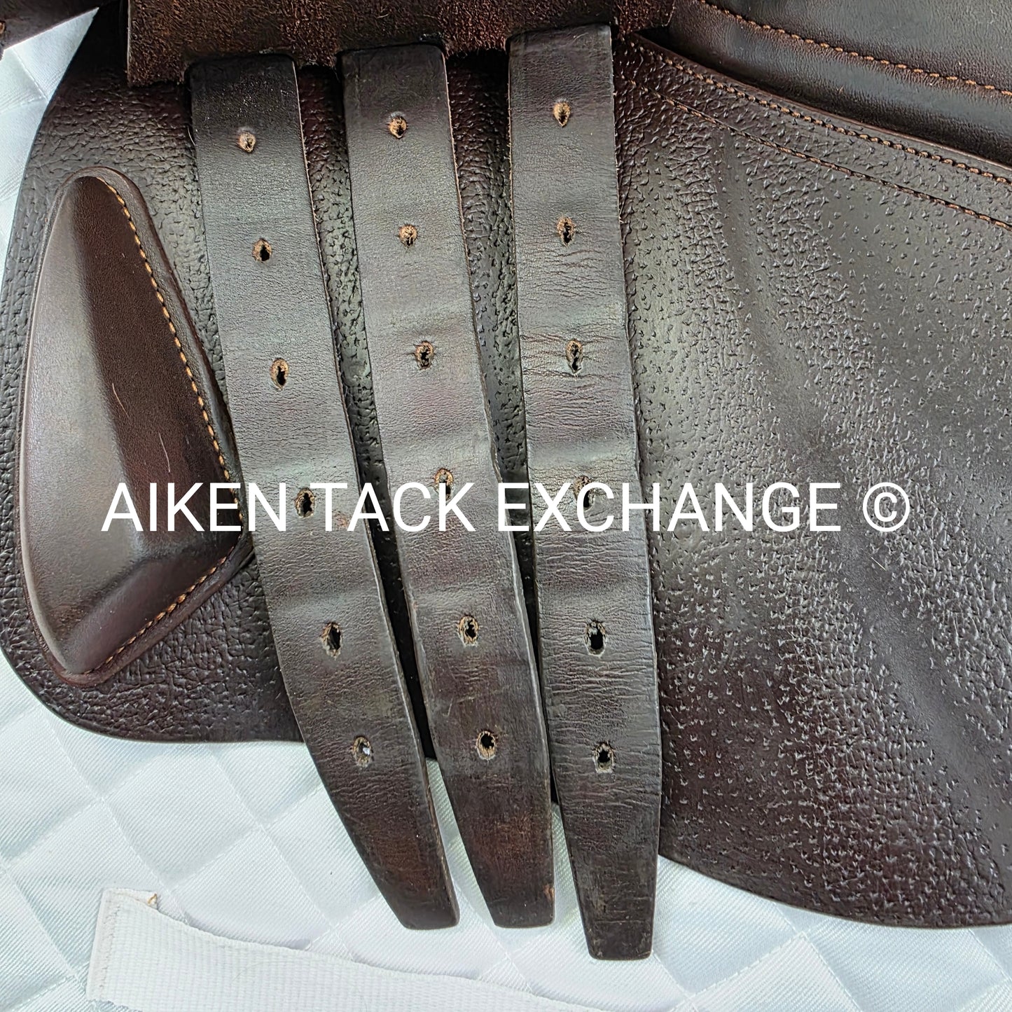 **SOLD** 2012 CWD SE02 Close Contact Jump Saddle, 16.5" Seat, 2L Flap, Medium Tree, Foam Panels