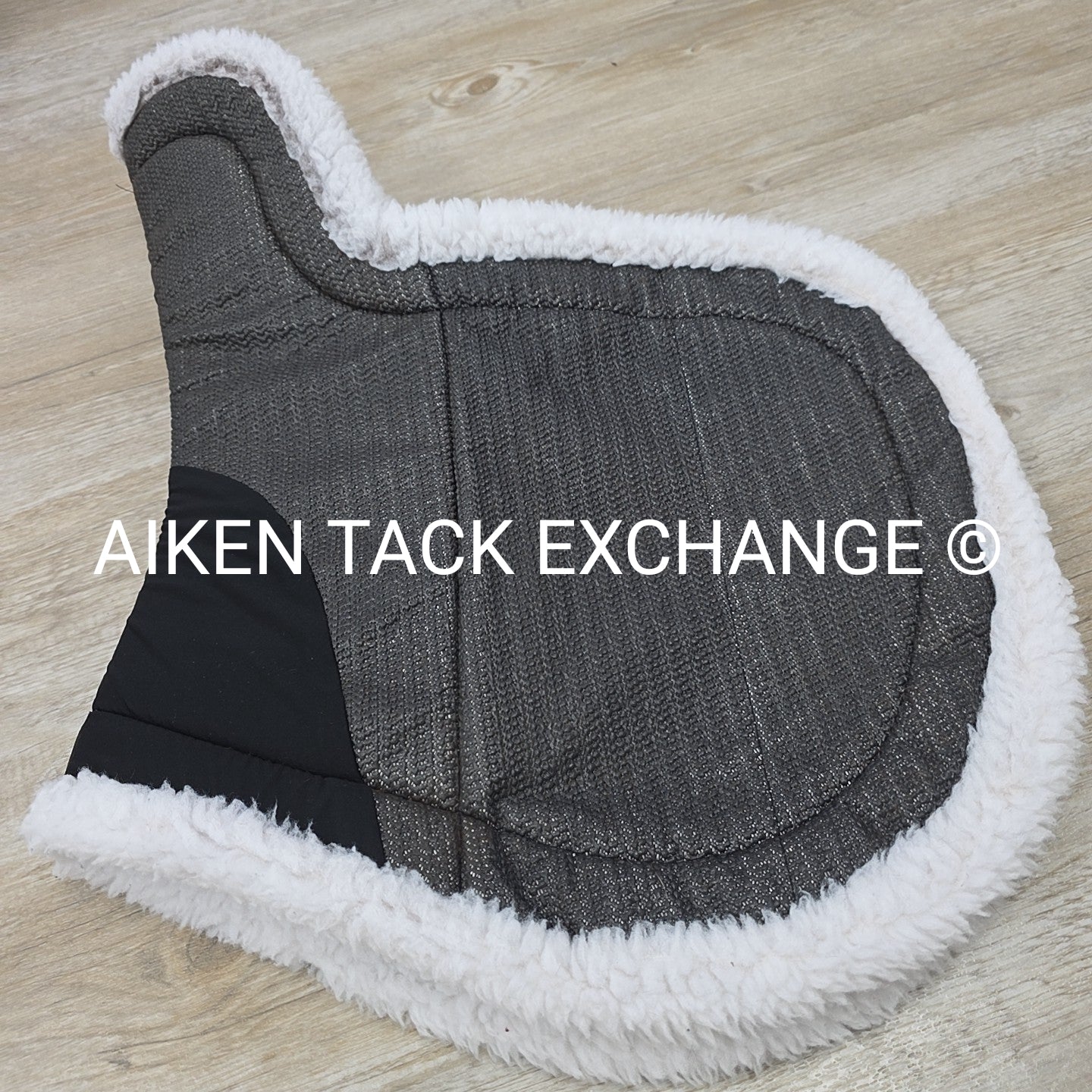 Ecogold Non-Slip Secure Hunter Pad, Size Large / 17" - 17.5"