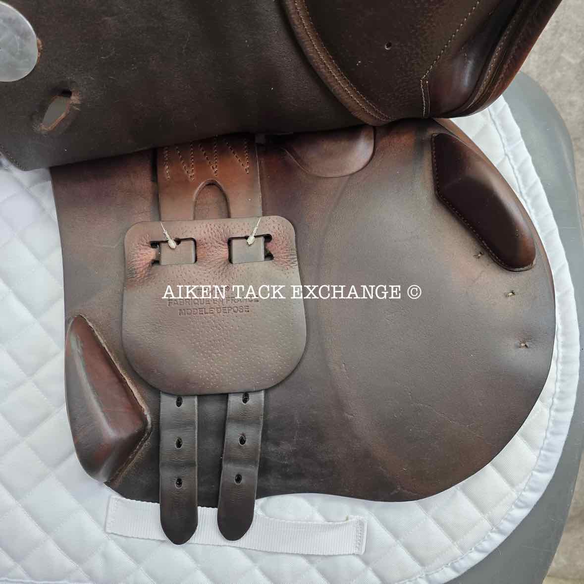 2015 Meyer Act 1 Close Contact Jump Saddle, 17.5" Seat, Medium Tree, Foam Panels