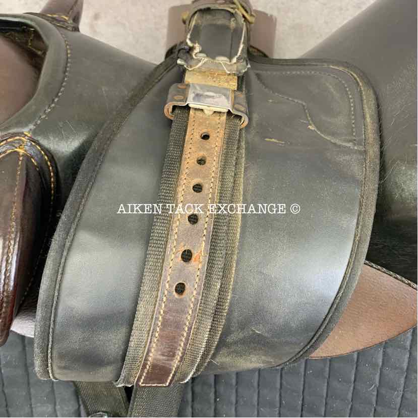 **SOLD** Unknown Brand Endurance Saddle, 17.5" Seat, Auto-Adjusting Tree with Flex Panels