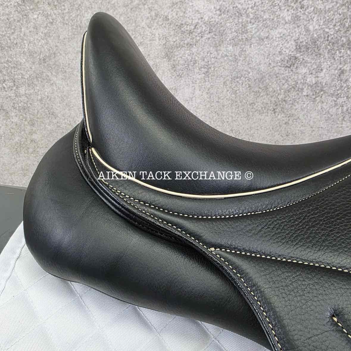 2023 MaxFlex Savannah Dressage Saddle, 17.5" Seat, XX-Wide Tree, Wool Flocked Panels