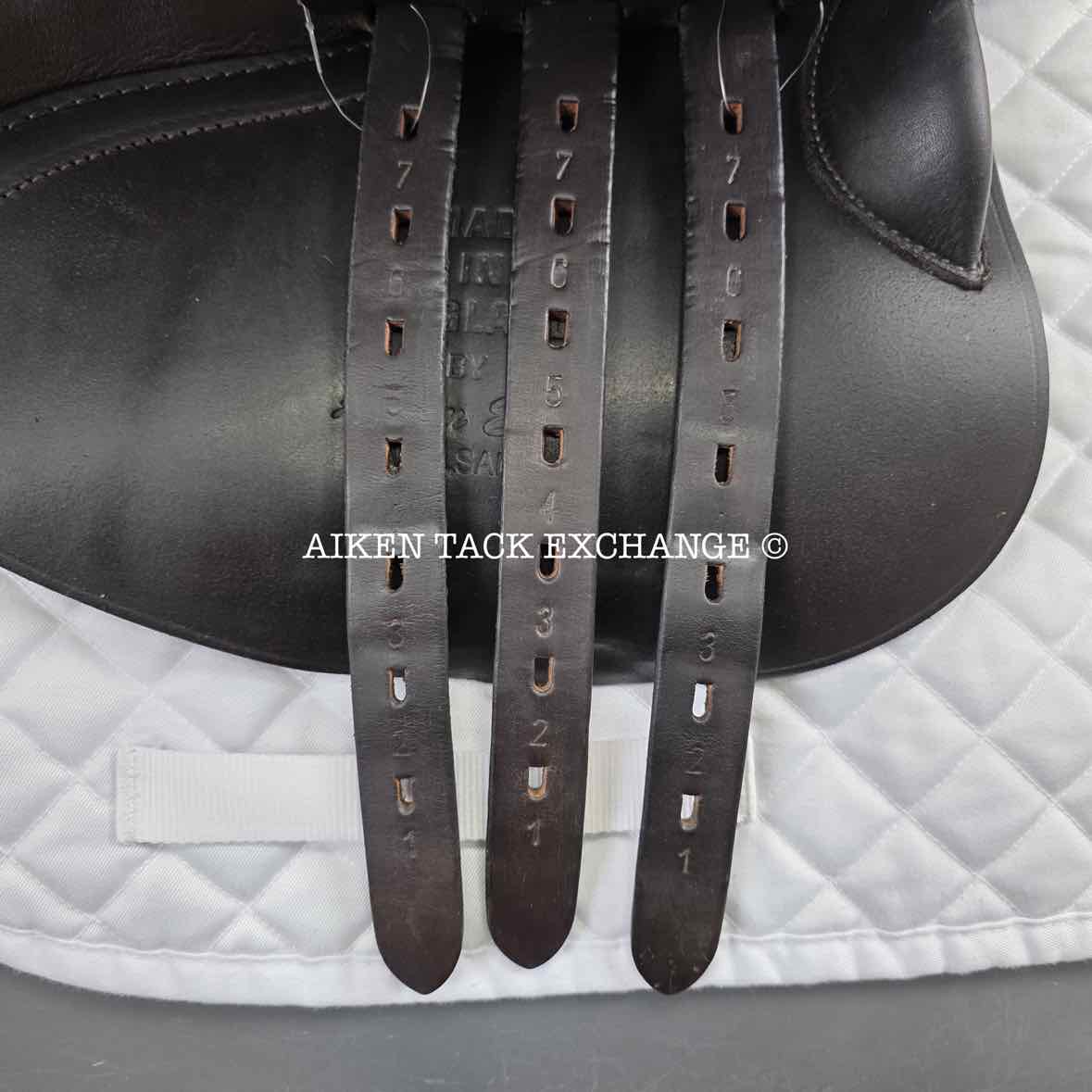 Adam Ellis Close Contact Jump Saddle, 17.5" Seat, Medium Wide Tree, Wool Flocked Panels