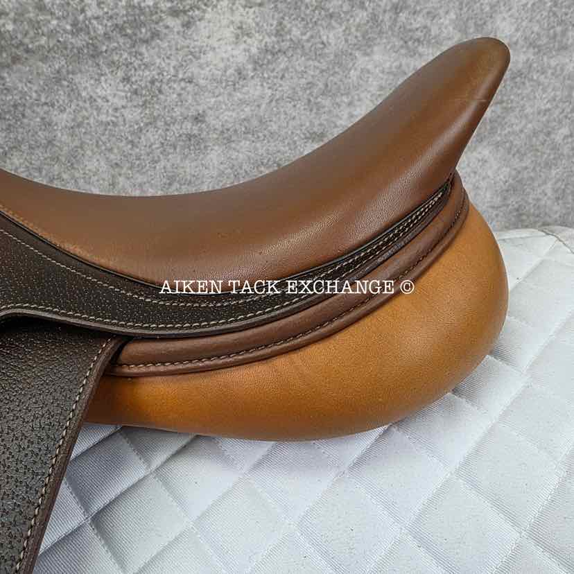 **SOLD** Collegiate Ruiz Diaz Close Contact Jump Saddle, 16.5" Seat, Medium Tree, Foam Panels