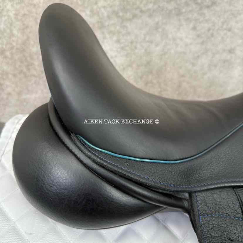 2020 Custom Saddlery Icon Star Monoflap Dressage Saddle, 17.5" Seat, Adjustable Tree, Wool Flocked Panels