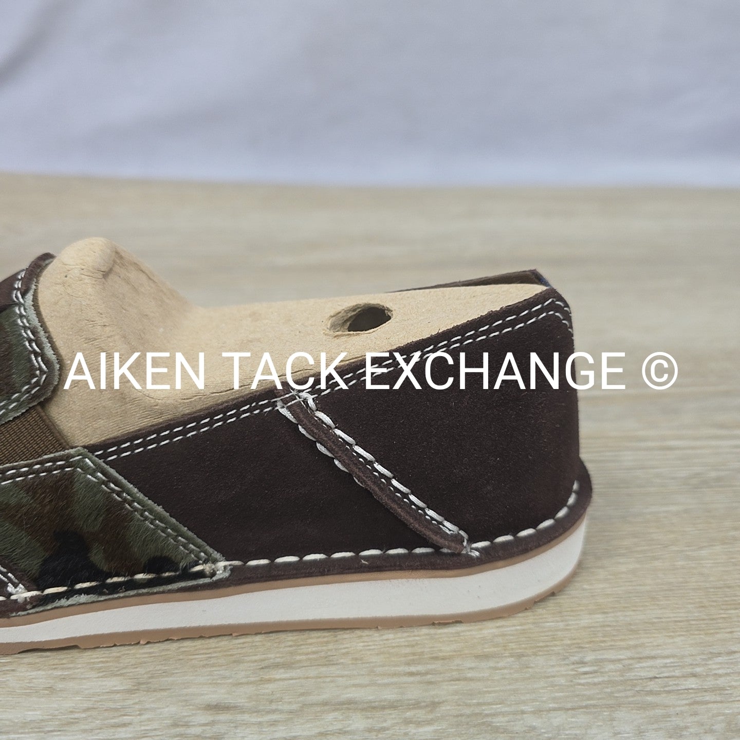 Ariat Chocolate Chip Suede No Se'um Cruisers, Brand New, Size 6.5