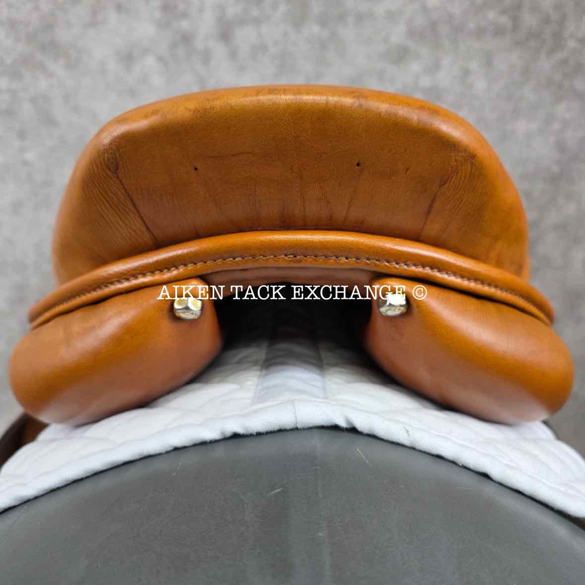 2013 Stubben Portos Deluxe Close Contact Jump Saddle, 17.5" Seat with Biomex, 28cm Tree - Medium, Foam Panels