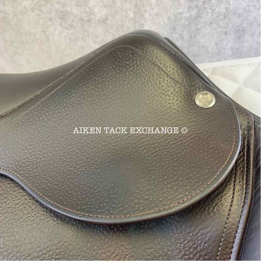 2017 CWD SE03 Close Contact Jump Saddle, 17.5" Seat, 3L Flap, Medium Wide Tree, Foam Panels