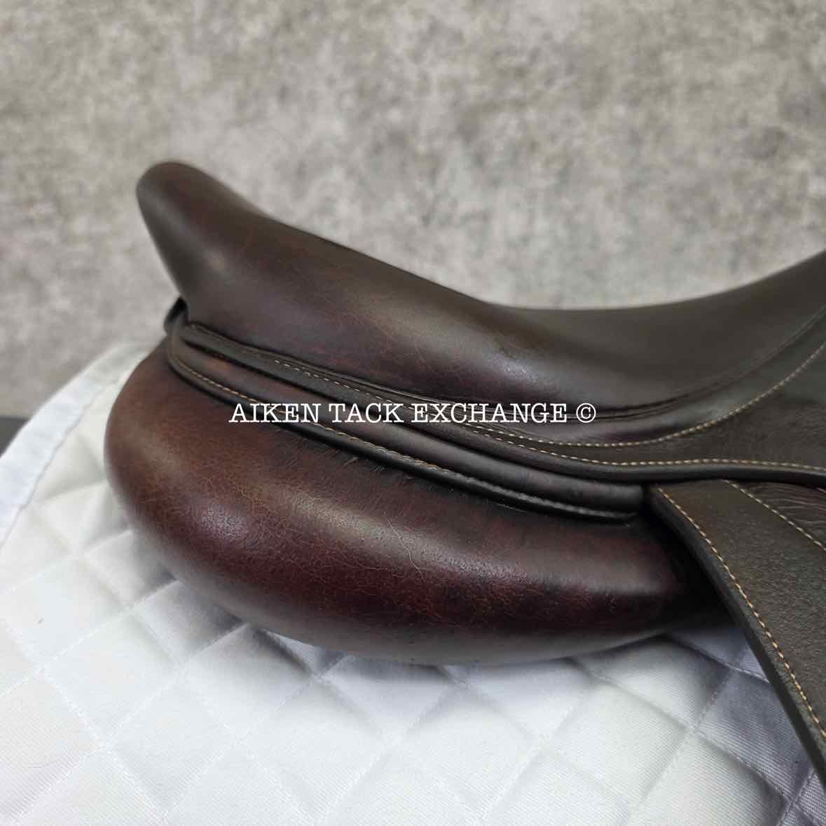 2019 CWD SE01 Close Contact Jump Saddle, 17" Seat, 3C Flap, Medium Tree, Foam Panels, Full Buffalo Leather