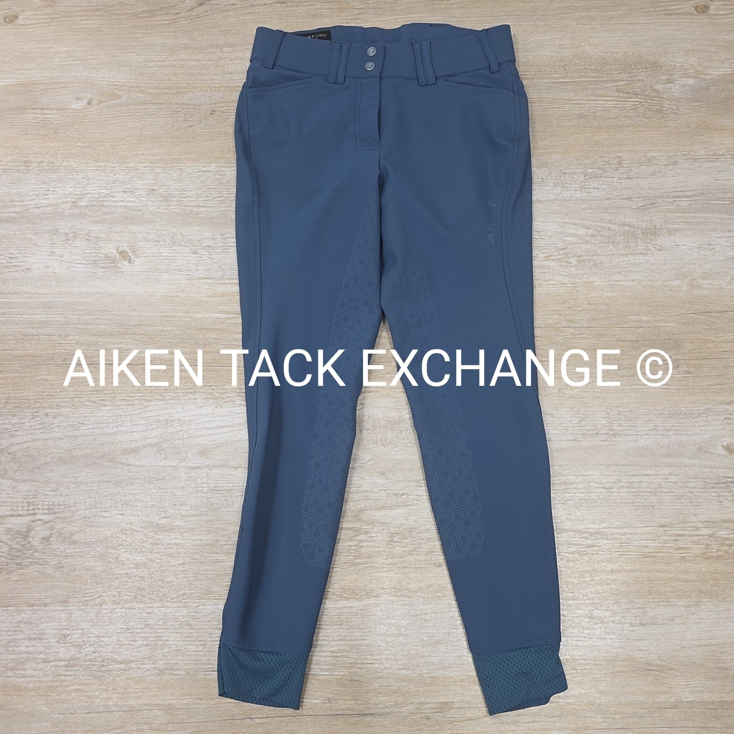 Ariat Tri Factor Full Seat Breeches, Women's 26 (missing 1 pocket button)