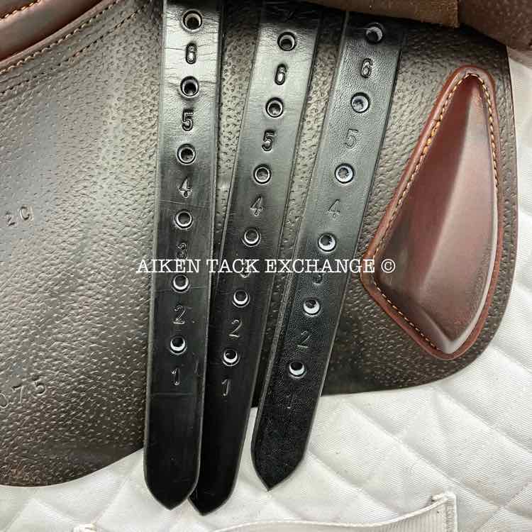 **SOLD** 2012 CWD SE02 Close Contact Jump Saddle, 17" Seat, 2C Flap, Medium Tree, Foam Panels, Full Buffalo Leather