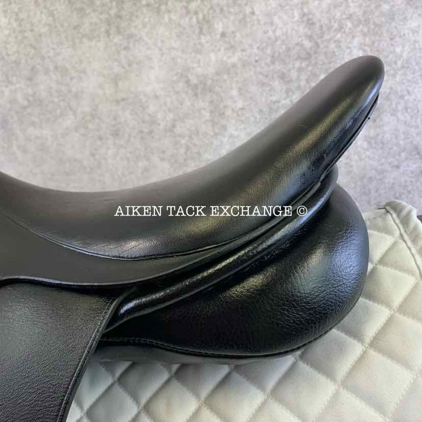 Anky Dressage Saddle, 17.5" Seat, Medium Tree, Wool Flocked Panels