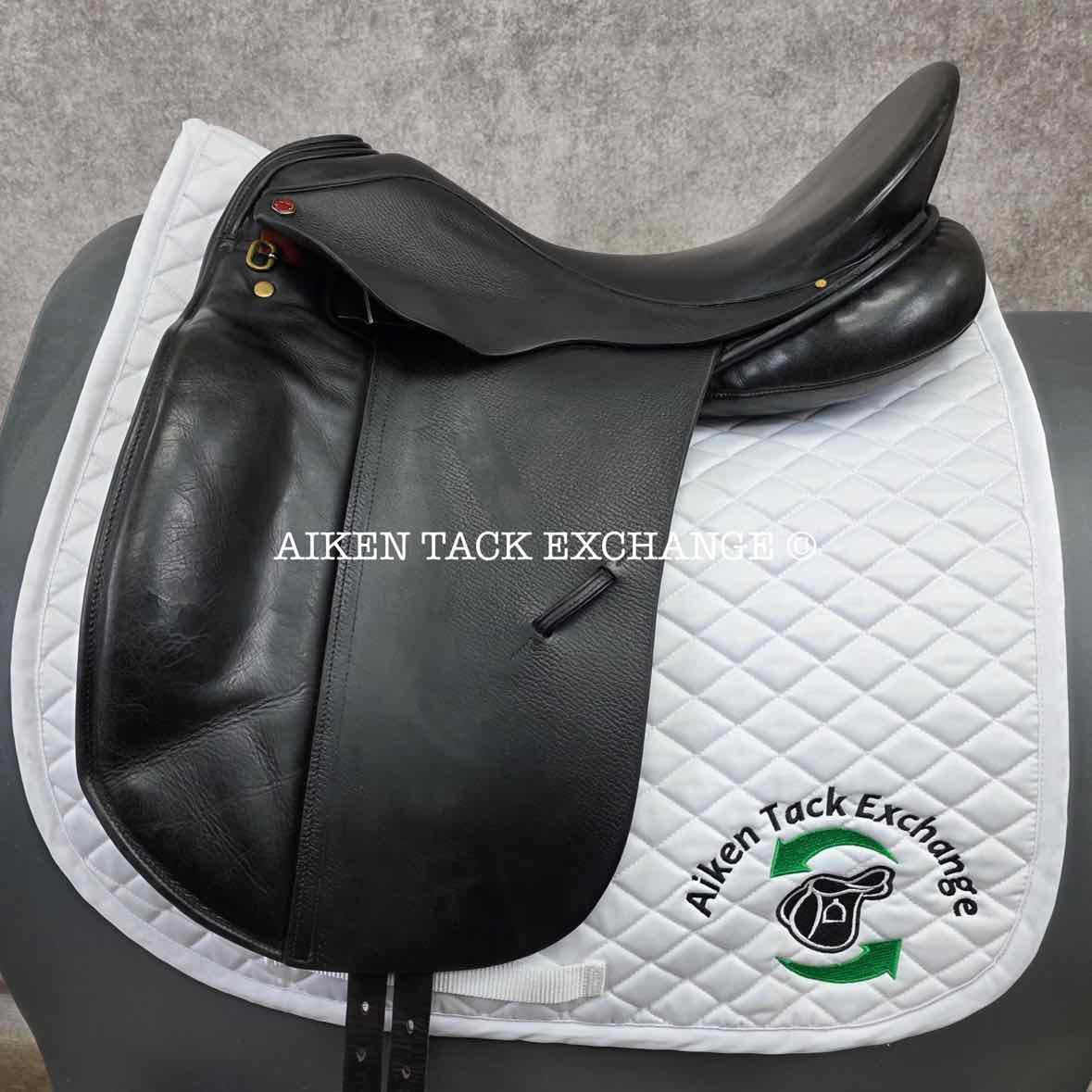 Albion SLK Dressage Saddle, 18" Seat, Medium Wide Tree, Wool Flocked Panels