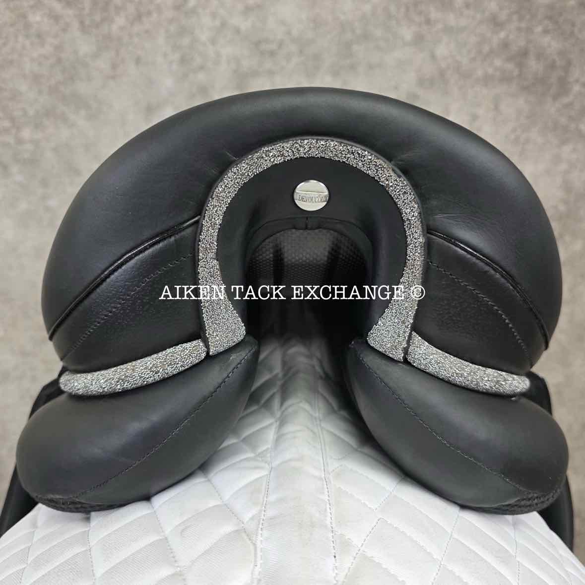 2020 Devoucoux Makila Harmonie Monoflap Dressage Saddle, 17" Seat, 1A Flap - Short, Dynamick Tree - Medium, D3D Panels, Full Buffalo Leather