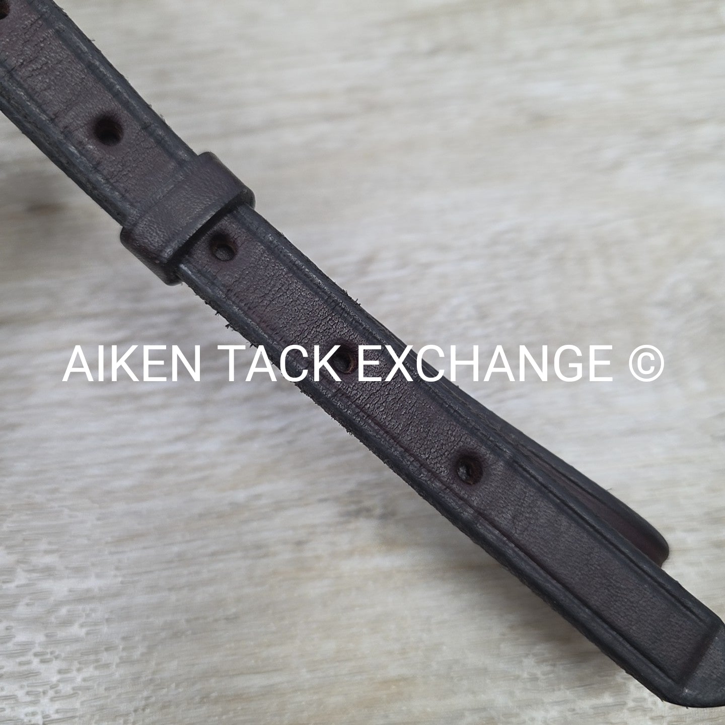 Nunn Finer Detachable Neck Strap