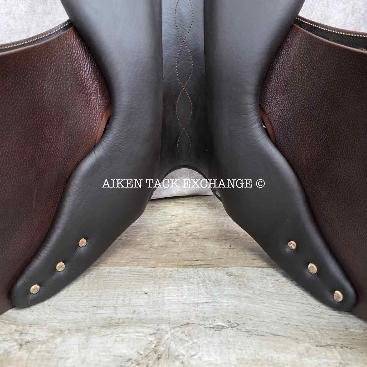 **SOLD** 2018 Antares Contact Jump Saddle, 16.5" Seat, 2D Flap, Medium Wide Tree