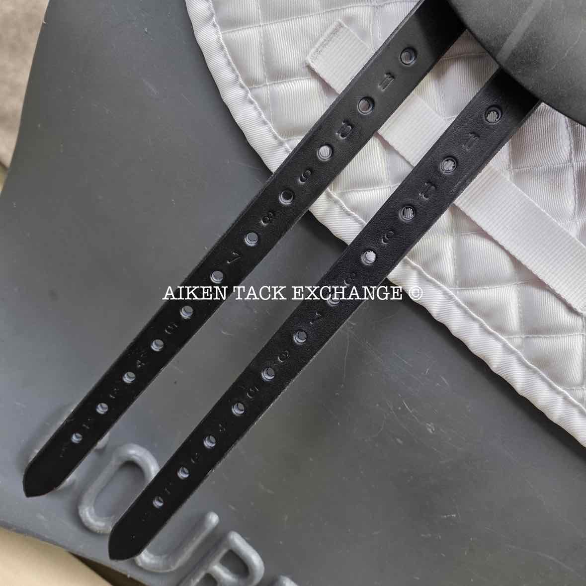 Roosli Pilatus Dressage Saddle, 17" Seat, Extra Short Flap, Medium Narrow Tree, Wool Flocked Panels