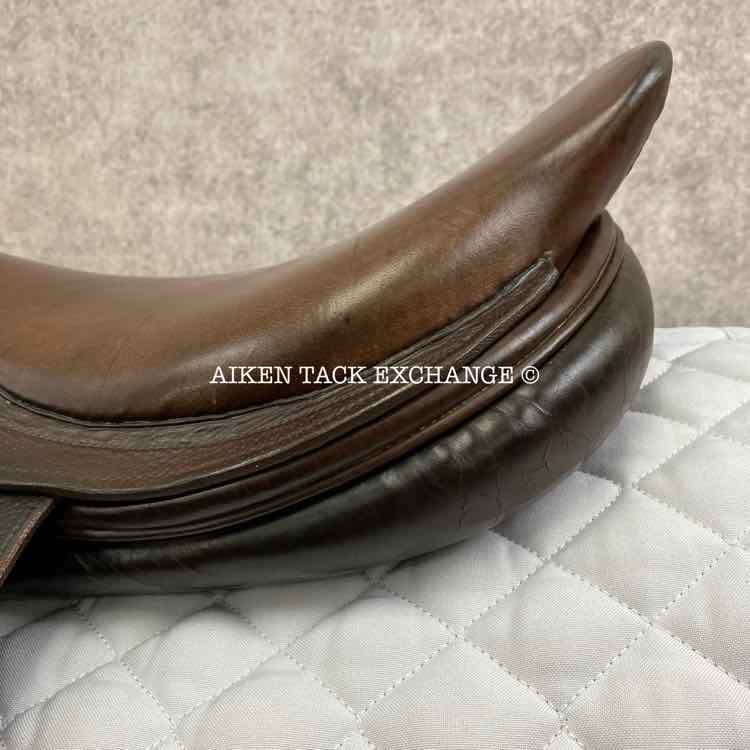**SOLD** 1995 PJ by Bruno Delgrange Close Contact Jump Saddle, 16.5" Seat, Short Flap, Medium Tree, Foam Panels