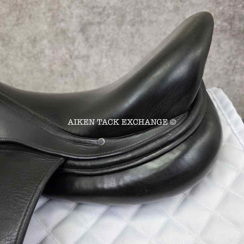 **SOLD** Hermes Corlandus Monoflap Dressage Saddle, 17.5" Seat, Medium Wide Tree, Foam Panels