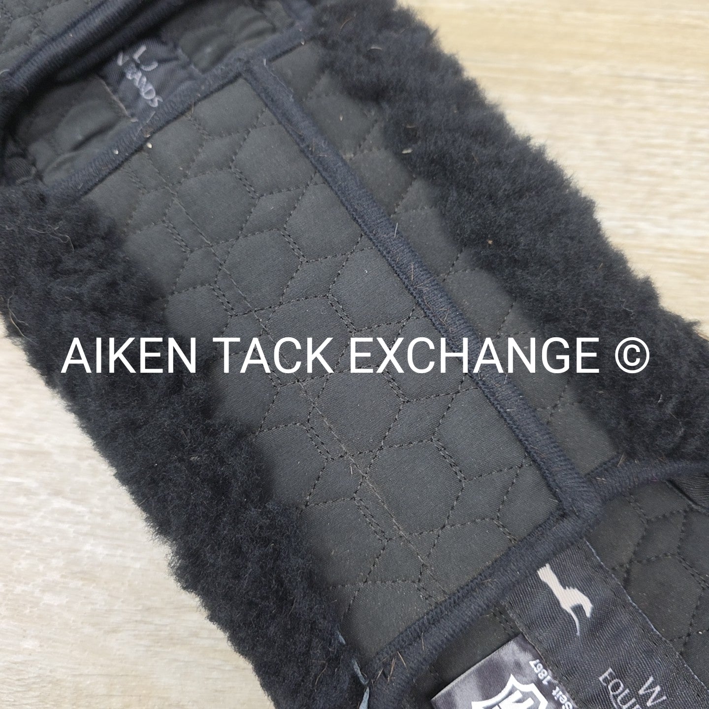 Mattes Sheepskin Dressage Girth Cover, Black, 26"