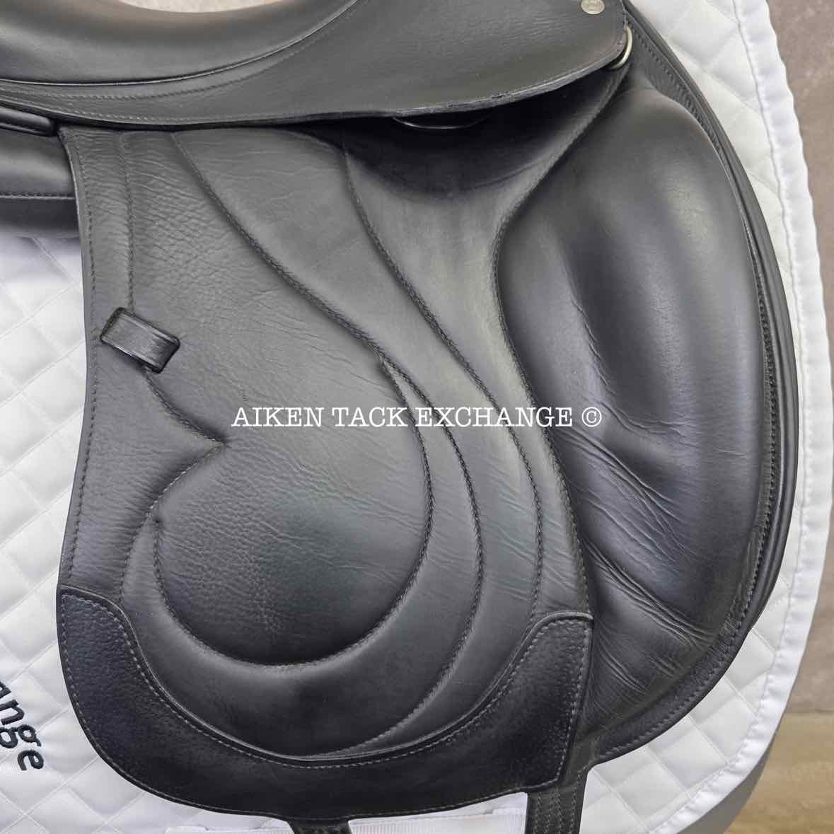 2016 Antares Cadence Monoflap Dressage Saddle, 17" Seat, 1N Flap - Short, M/MW Tree, Foam Panels, Full Buffalo Leather