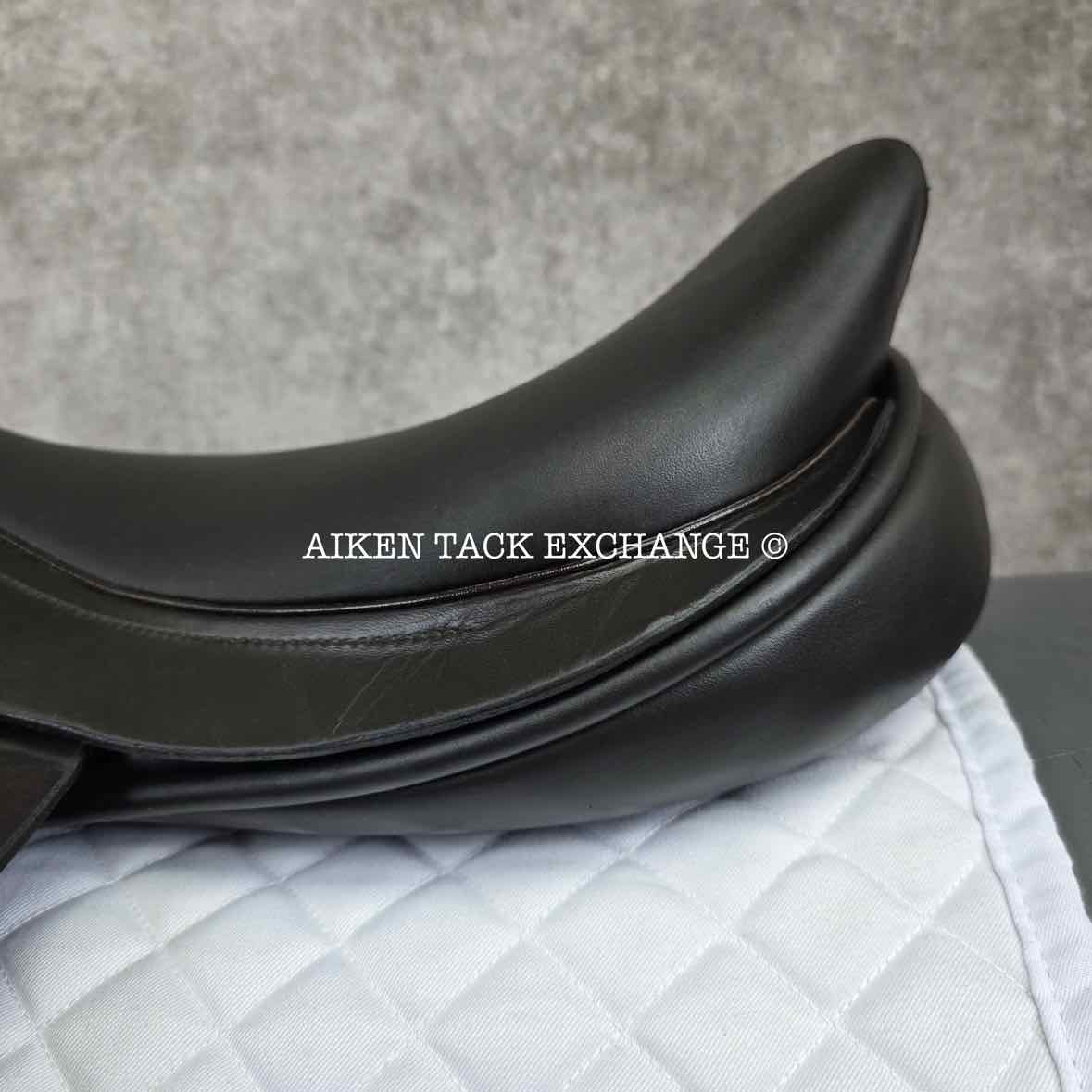 Barnsby Shockemohle Jump Saddle, 18" Seat, Medium Tree, Wool Flocked Panels