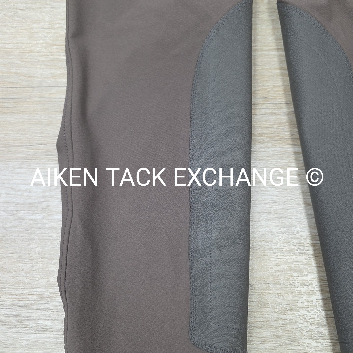 Kerrits Cross Over Knee Patch Breeches, Size Medium