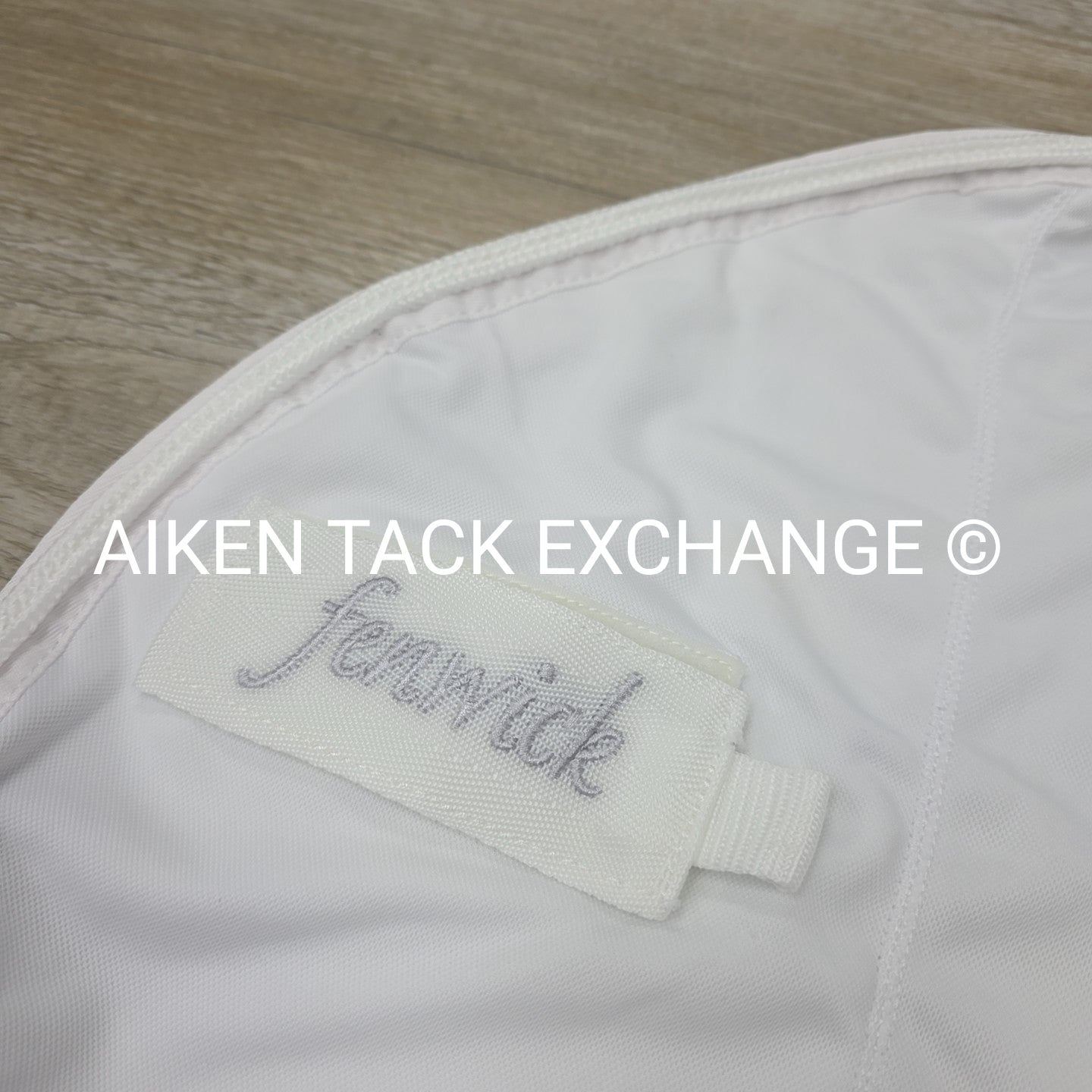Fenwick Equestrian Therapeutic Jade Cooler, White (has marks), 82"