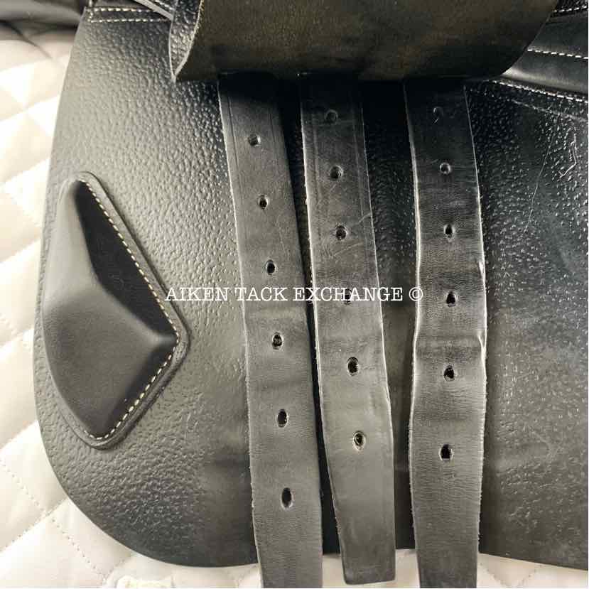2018 CWD SE25 2GS Close Contact Jump Saddle, 17.5" Seat - S2, 3C Flap, Dynamik Flex Tree - Medium, Foam Panels